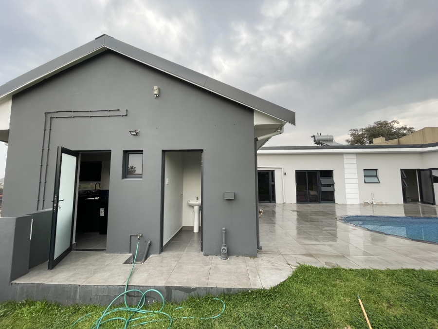 4 Bedroom Property for Sale in Blue Bend Eastern Cape